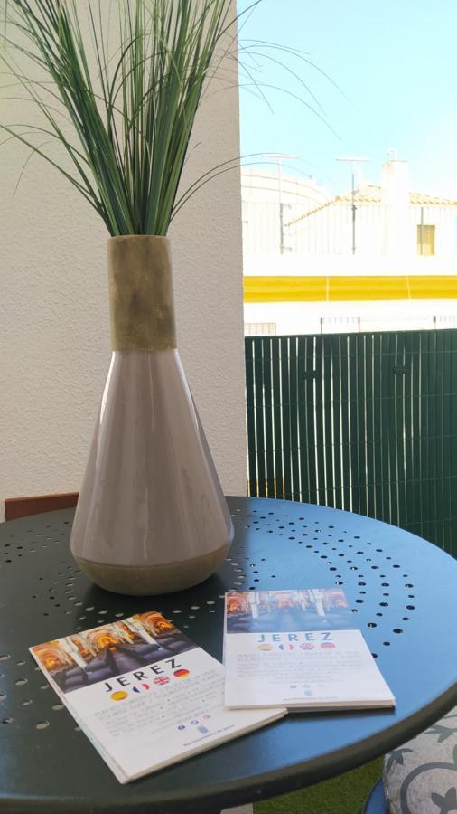 Sherryflat Merito - Parking Jerez de la Frontera Exterior foto